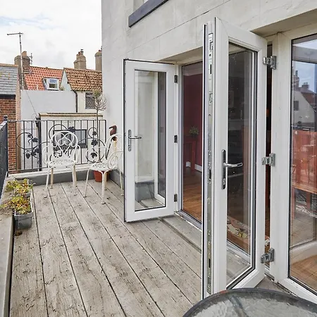 Host & - One Mulgrave Place بيت للعطل ويتبي