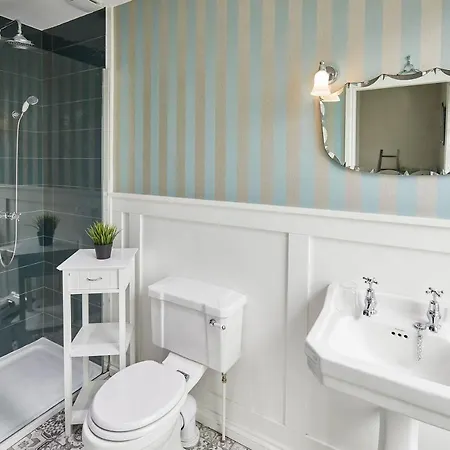 بيت للعطل Host & - One Mulgrave Place