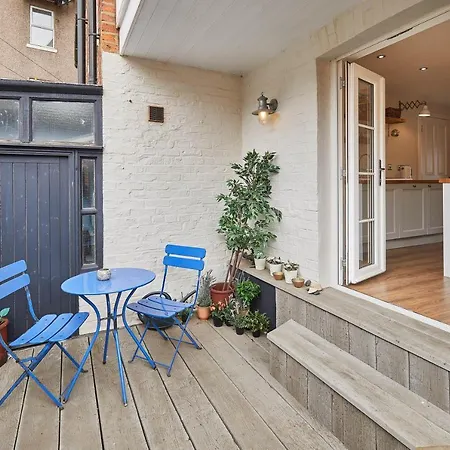 بيت للعطل Host & - One Mulgrave Place *