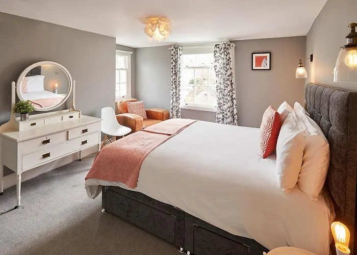 Host & - One Mulgrave Place *