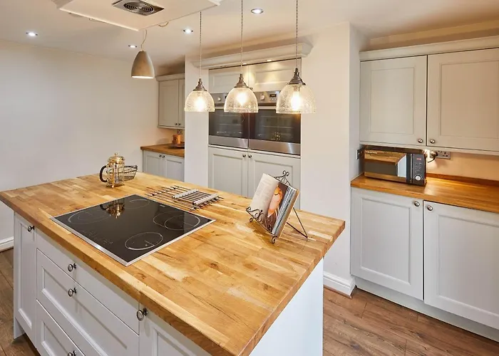 Host & - One Mulgrave Place *